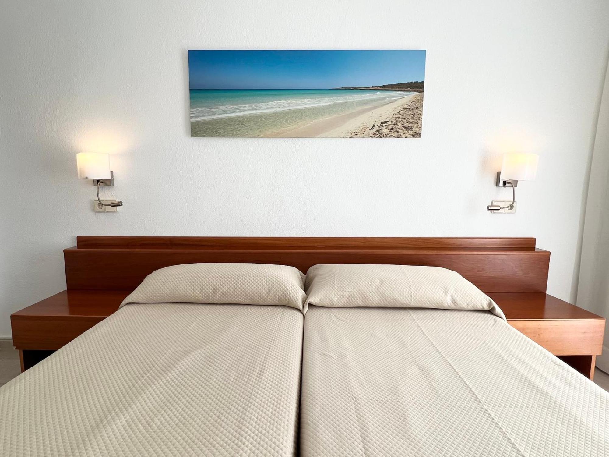 Aparthotel Ciudad Laurel Cala Millor  Exterior photo