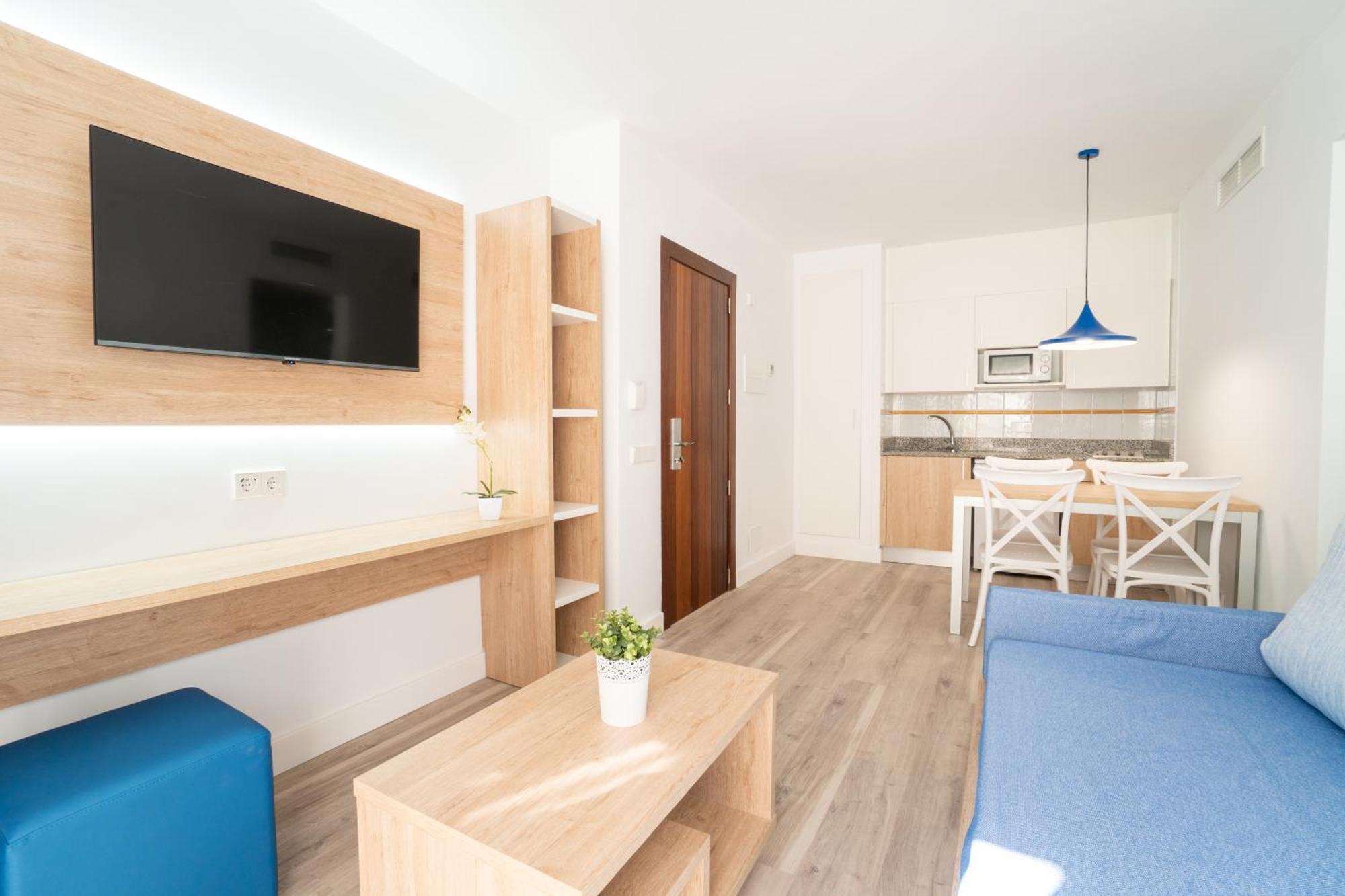 Aparthotel Ciudad Laurel Cala Millor  Exterior photo