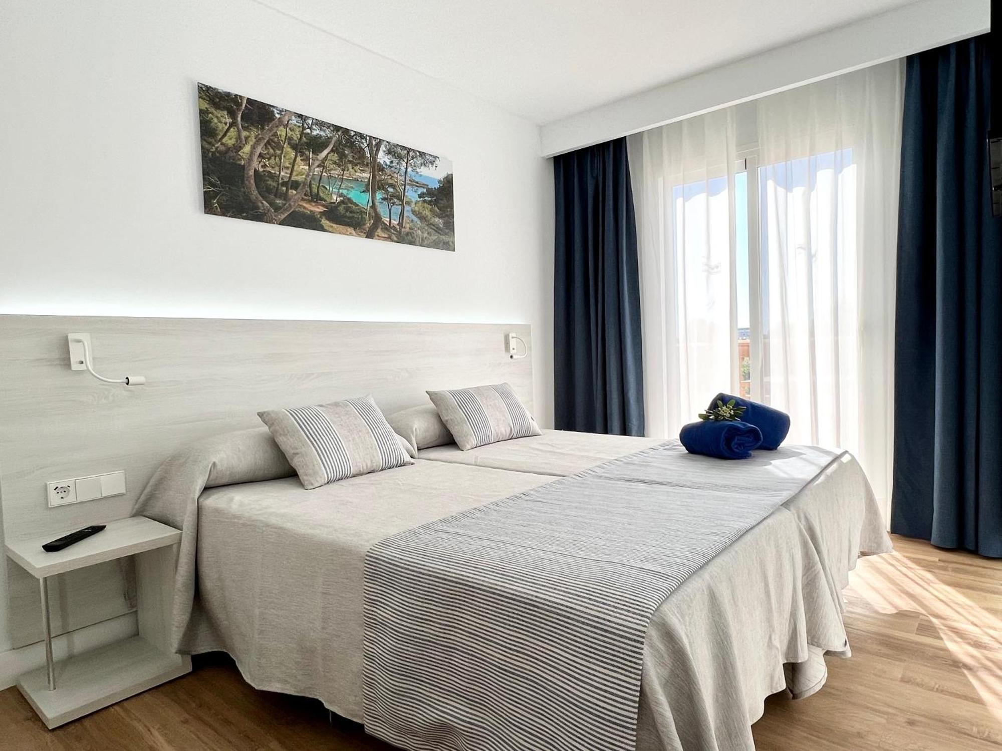 Aparthotel Ciudad Laurel Cala Millor  Exterior photo